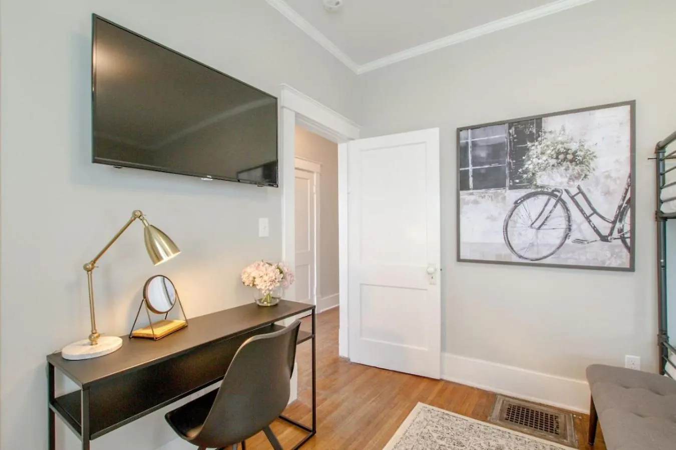 Holiday home The Pink Door Beauty Stunning And Fresh Villa Nashville