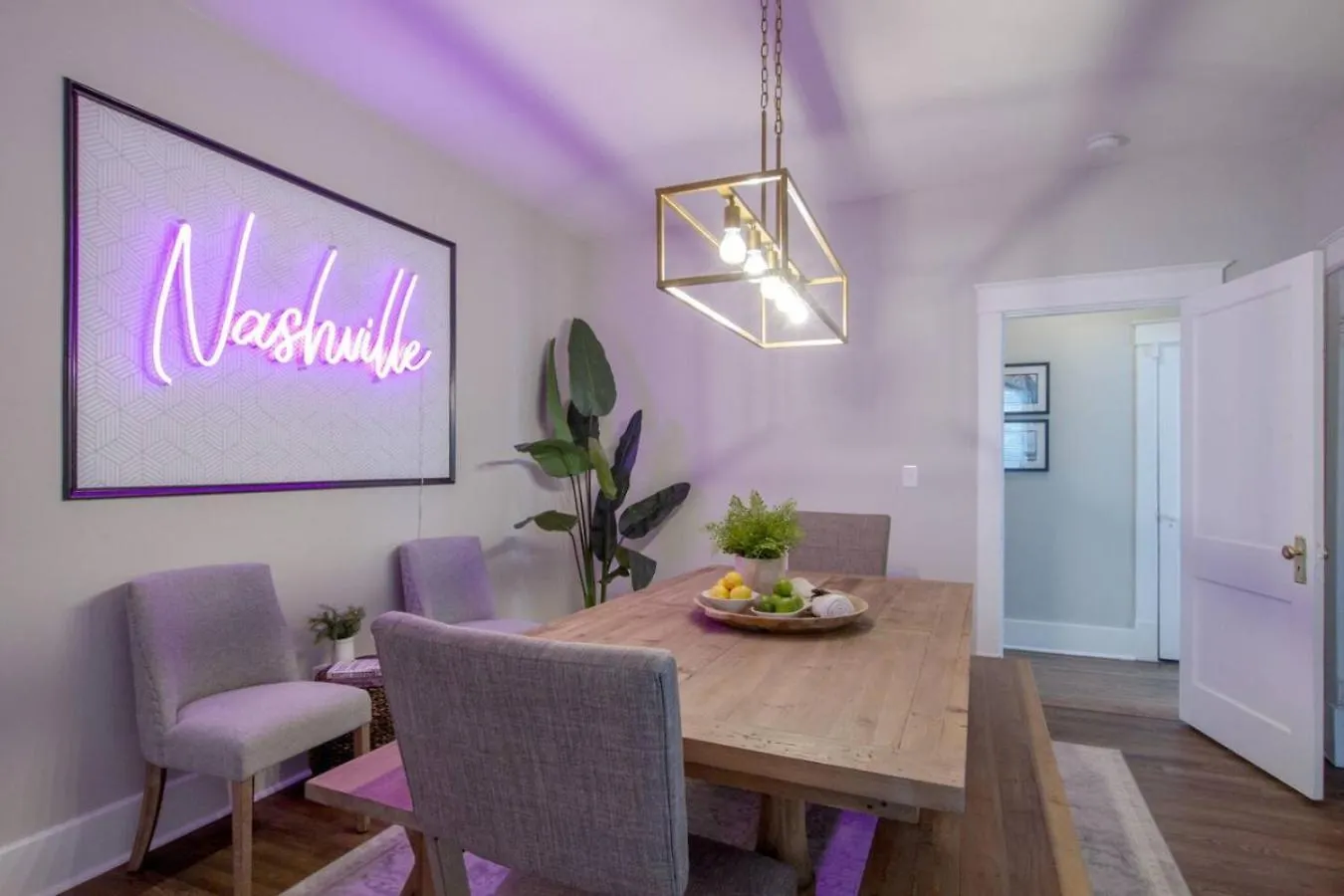 The Pink Door Beauty Stunning And Fresh Villa Nashville